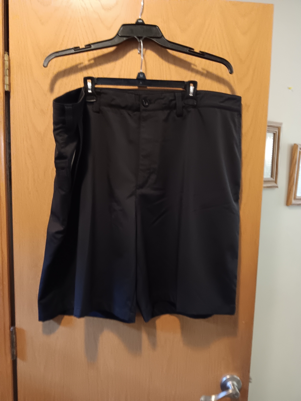 Reebok Men's Size 48 Black Flat-Front Performance Shorts